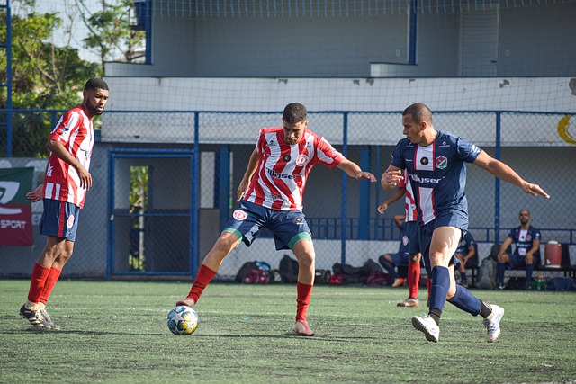 更是对他职 更是对他职